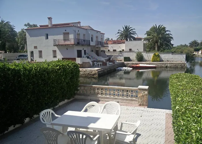 Port La Sardana Empuriarent * Empuriabrava